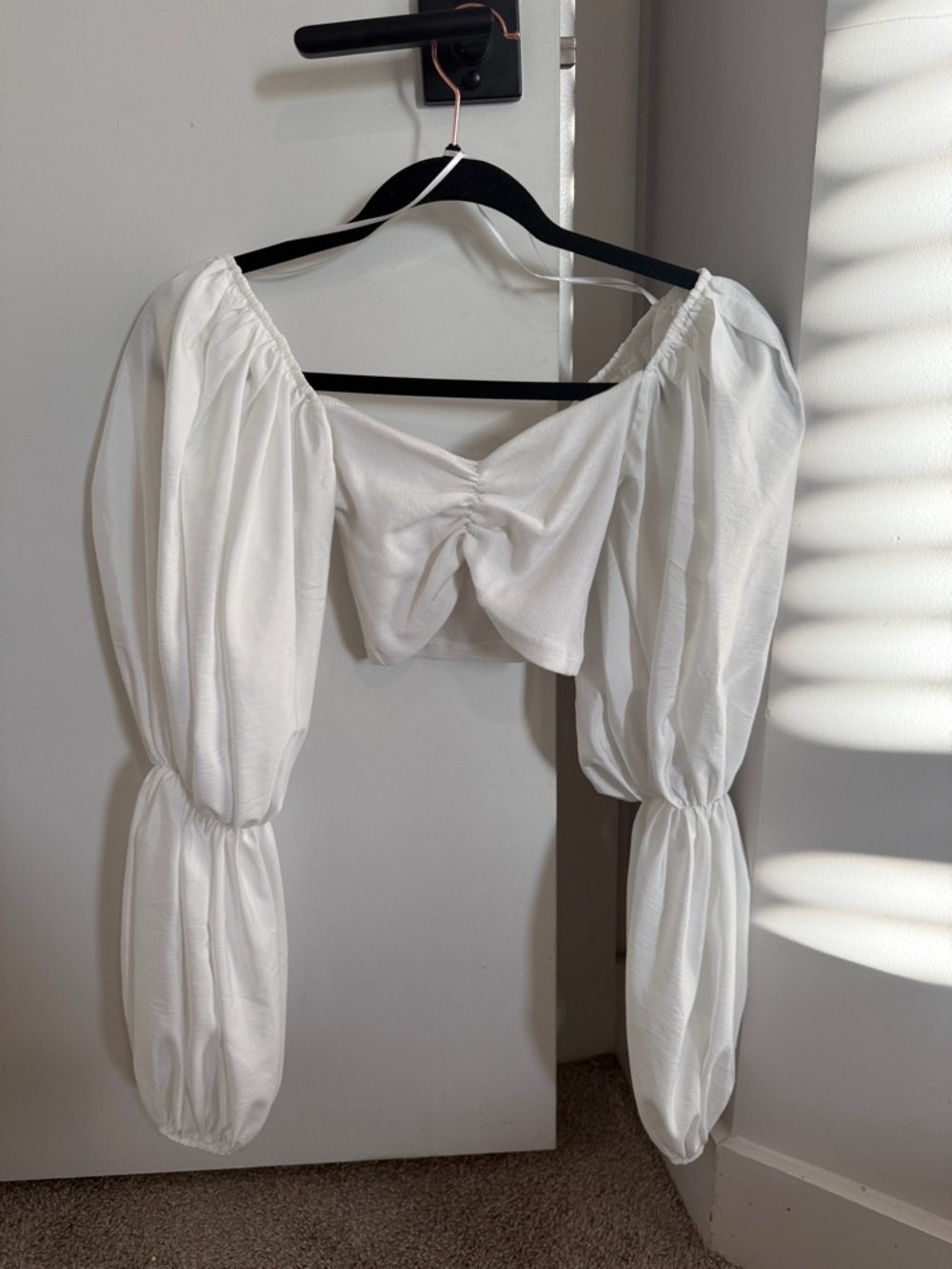 Zara White Puff-Sleeve Cropped Top with Ruched Front